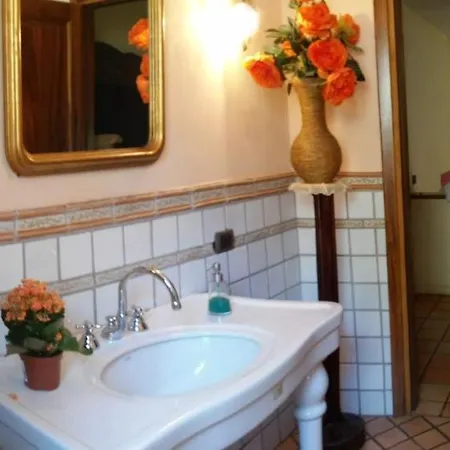 Affittacamere In - In The Hills With Garden And Sea View