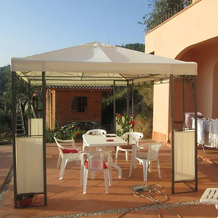 Penzion In - In The Hills With Garden And Sea View San Salvatore (Genoa)